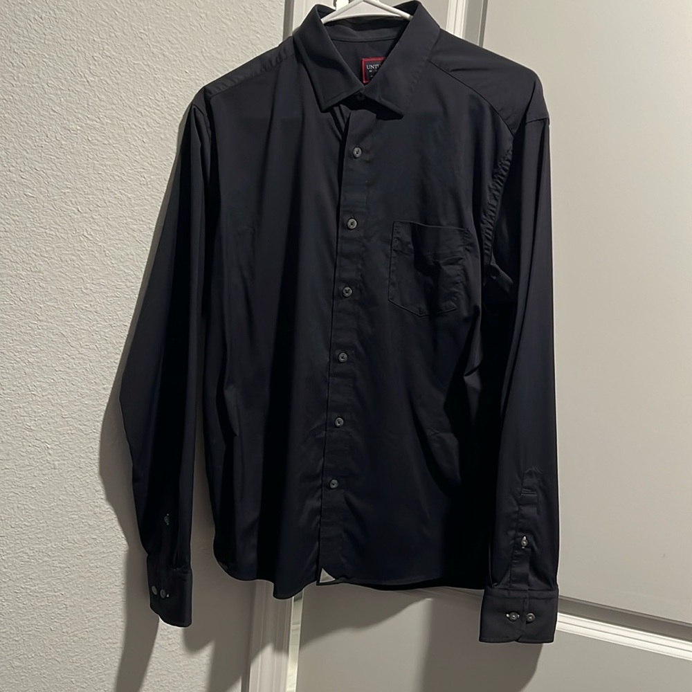 Men’s UnTuckit button down